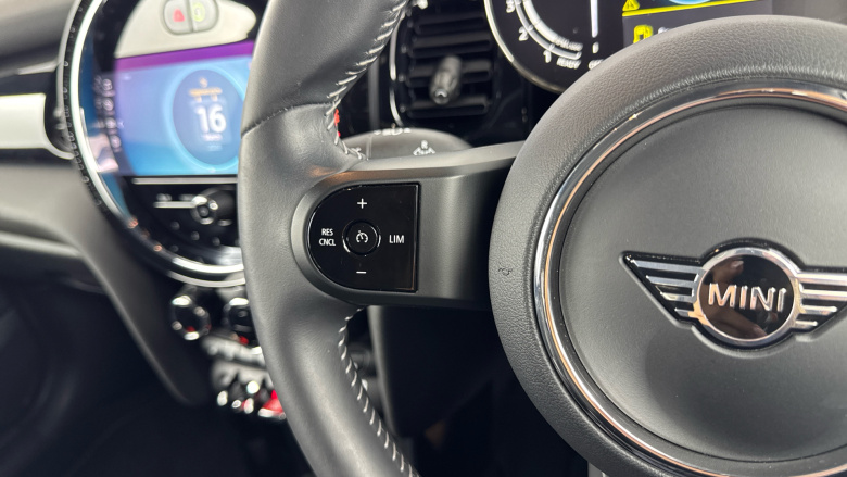 MINI Hatchback 1.5 Cooper Sport 3dr Petrol Hatchback